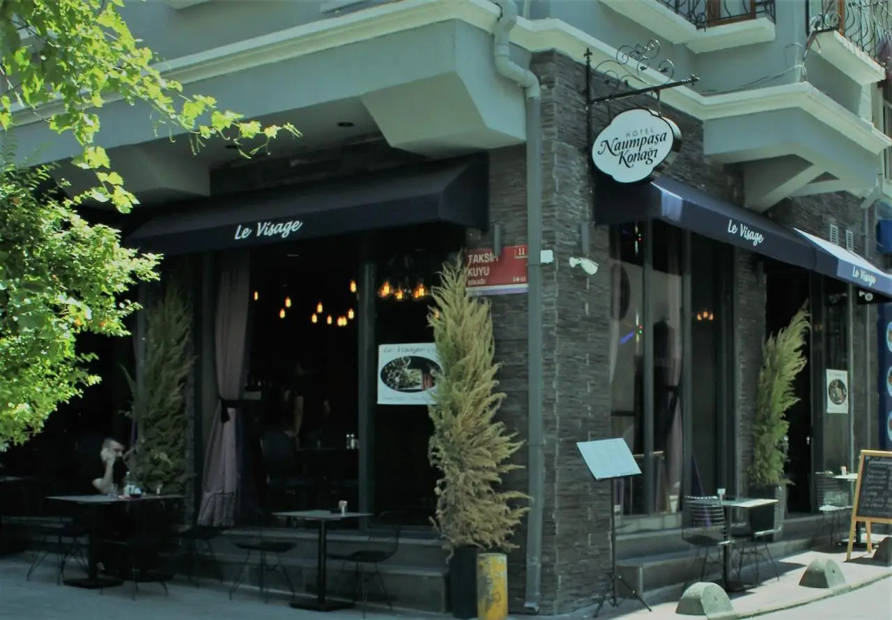 Hotel Naumpasa Konagi