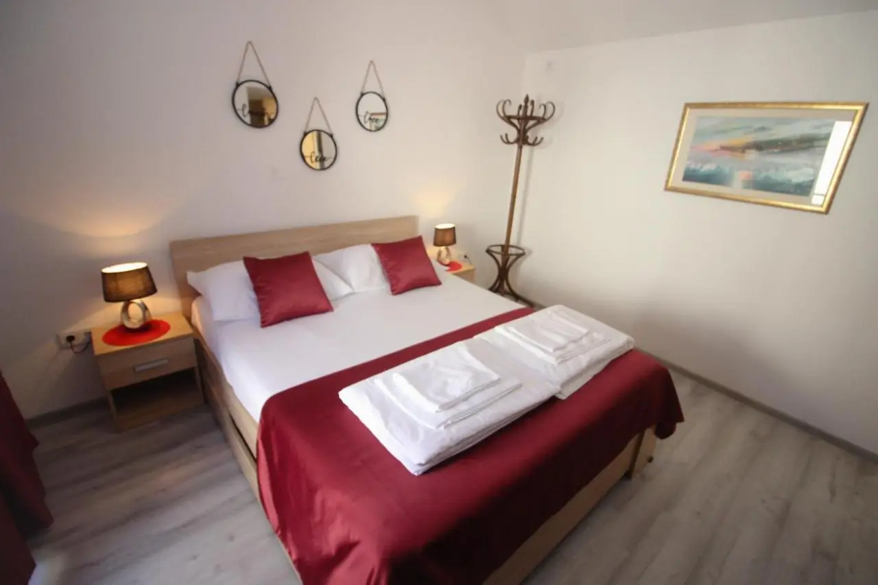 "VILLA DENY" Boutique HOTEL - included "FREE PARKING"