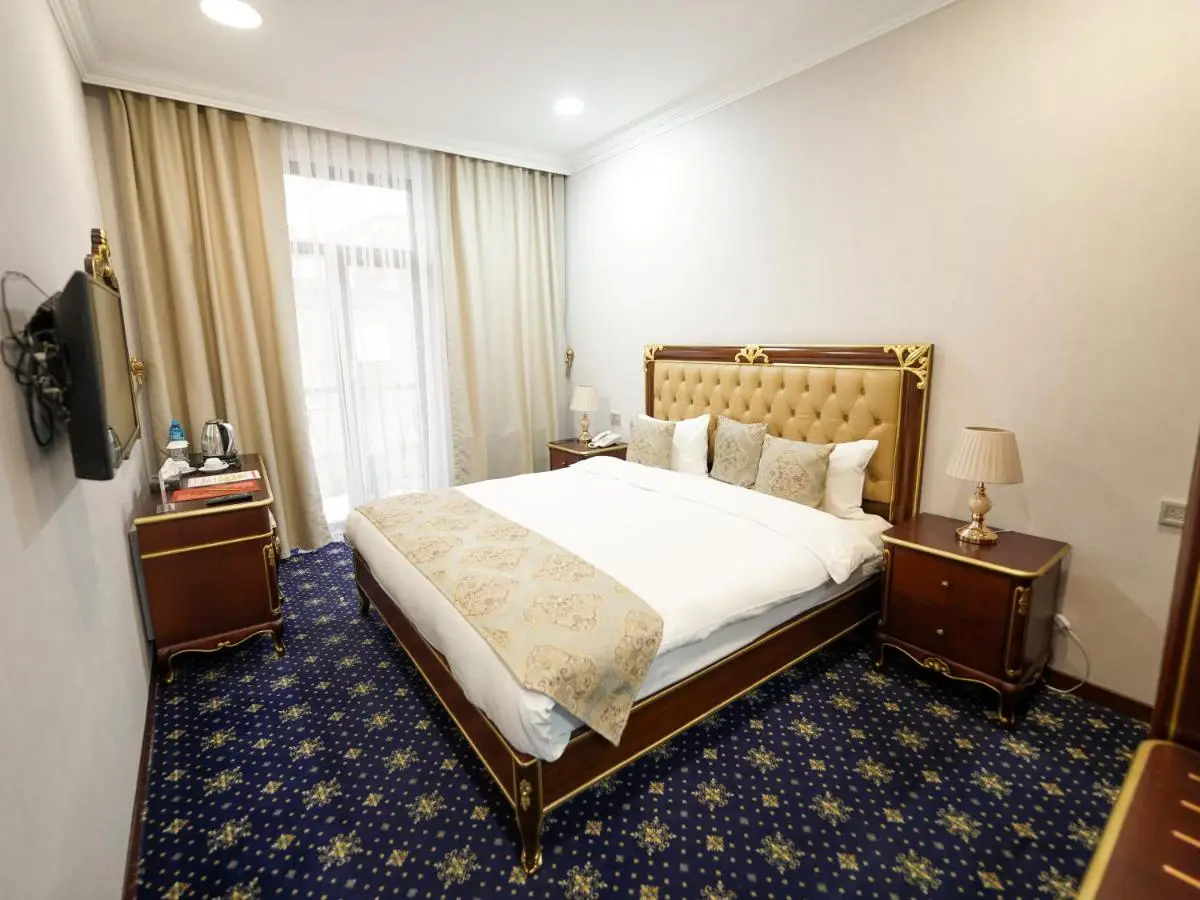 Shah Palace Luxury Museum Hotel