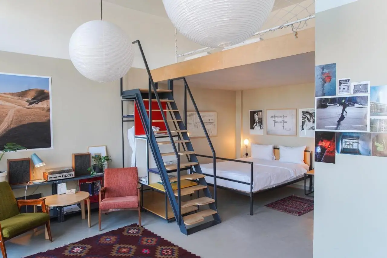 Fabrika Hostel & Suites