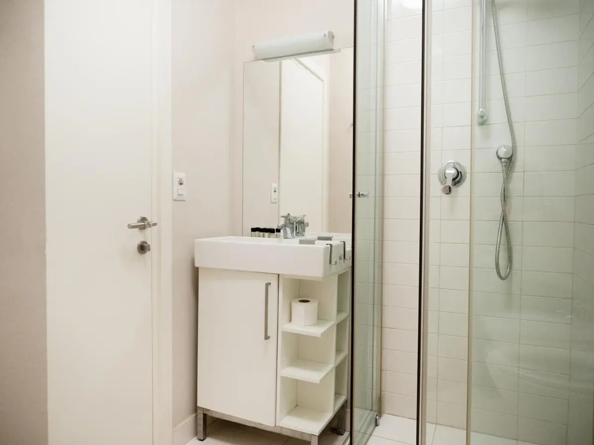 Lake Drive Rooms&Apartments