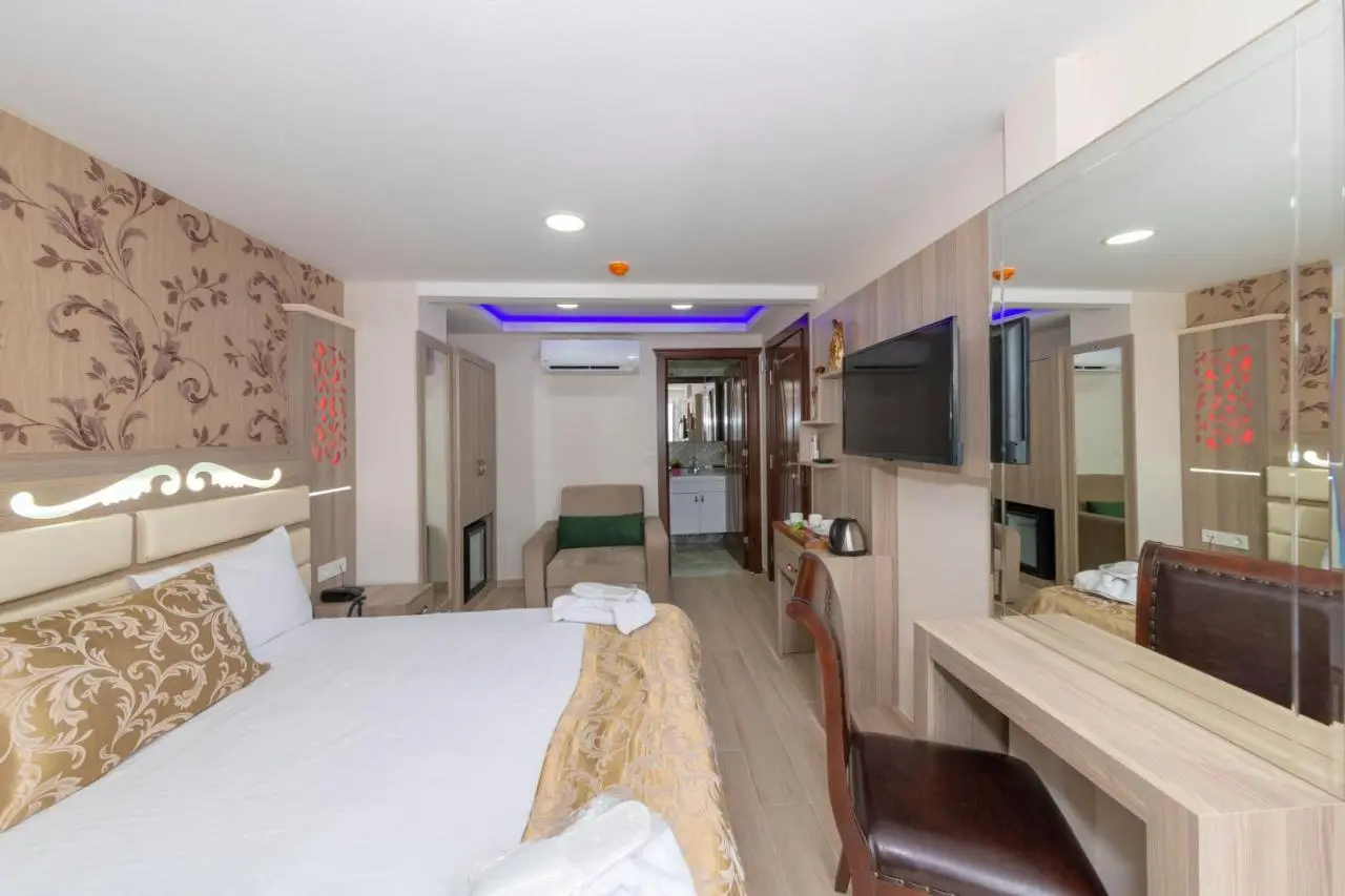 Raimond Hotel