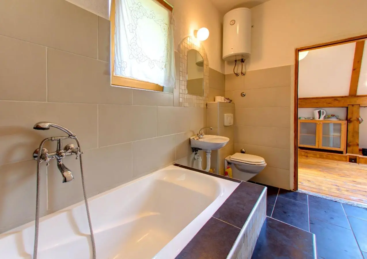 Herzegovina Lodges Boracko Jezero