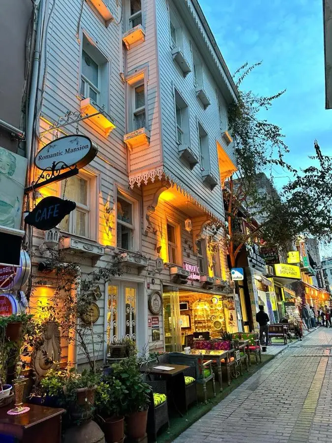 Romantic Mansion