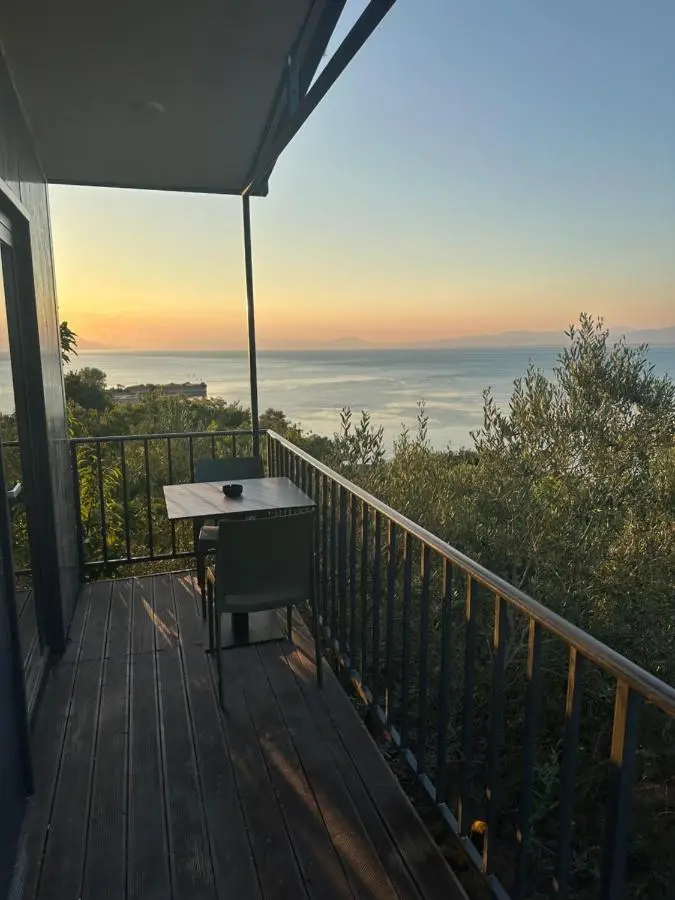 Lake Escape Villa Shirokë