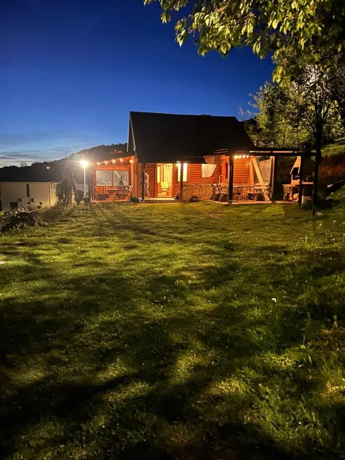 Log cabin