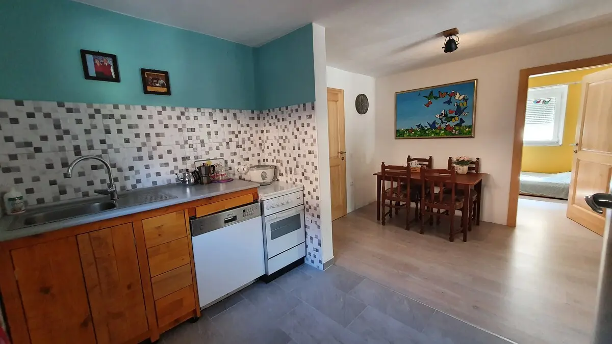Lovely 2 bedroom apartment next to river Una!