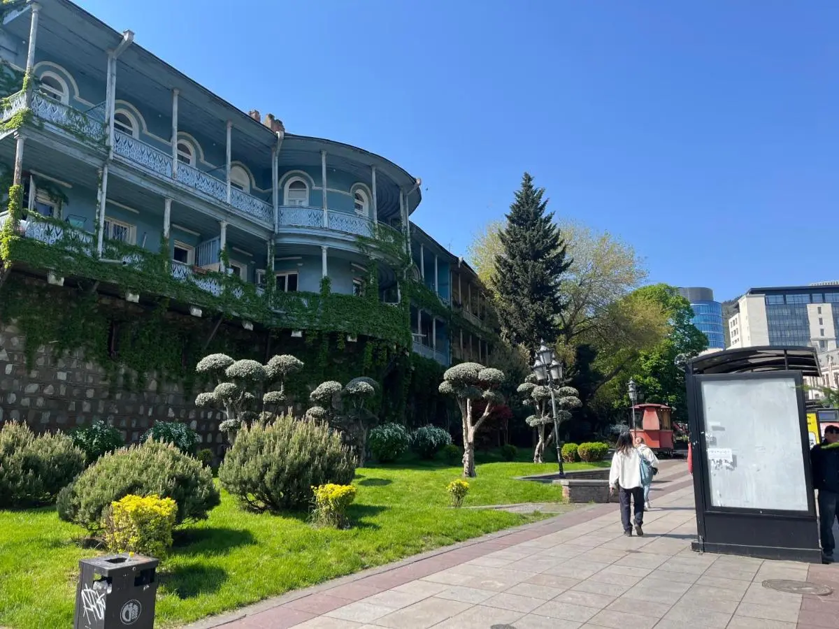 Apartment in Old Tbilisi Orbeliani Square