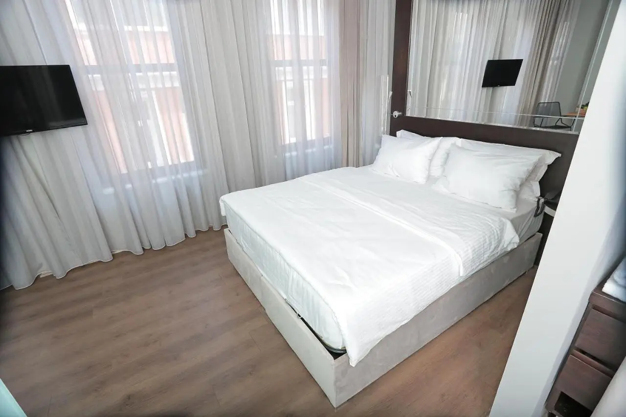 Ferman Pera Hotel