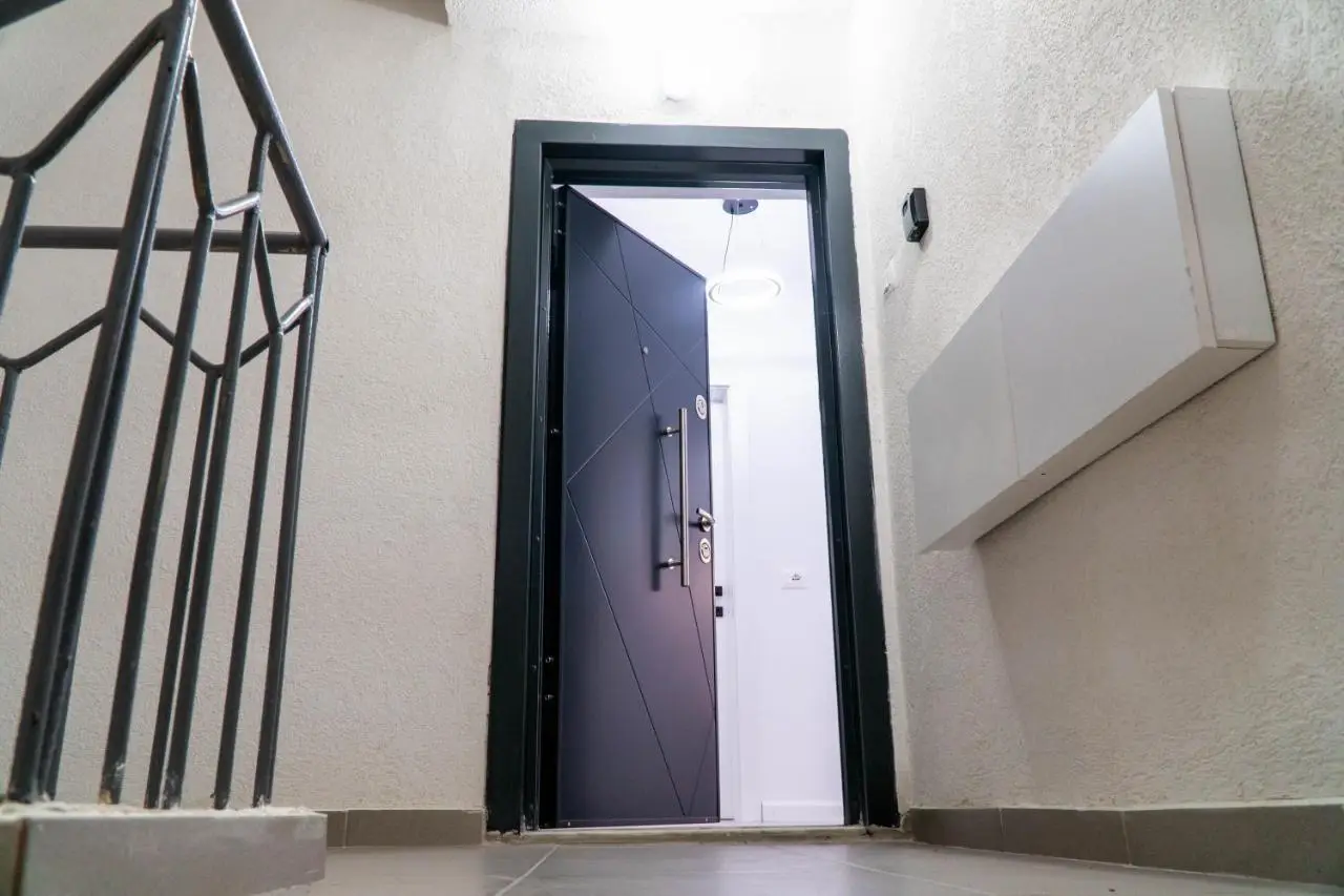 Signature apartment 8
