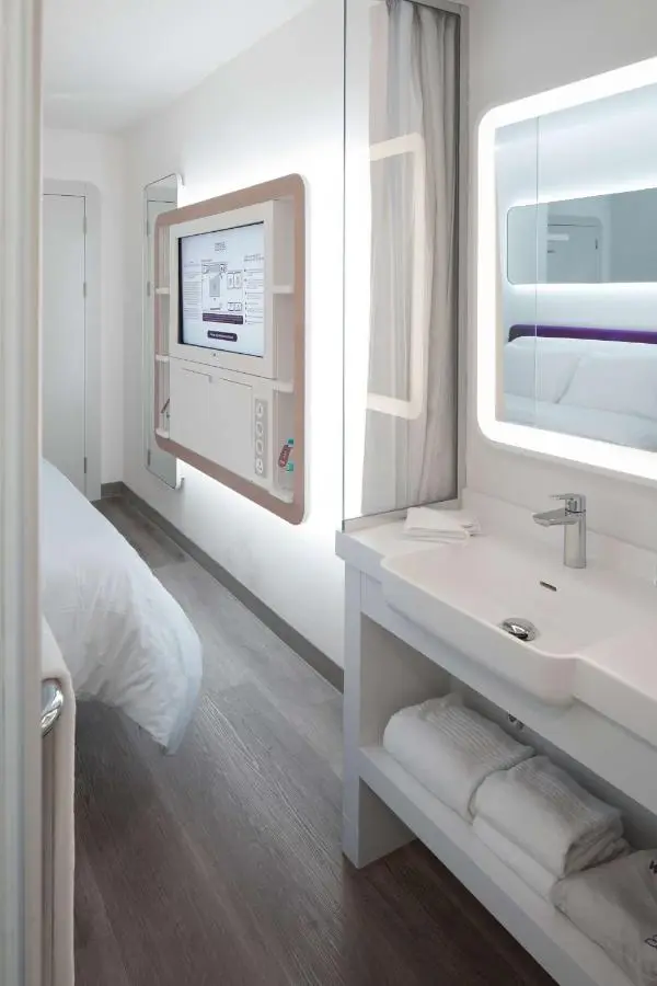 YOTELAIR Istanbul Airport, Duty free - International Transit area