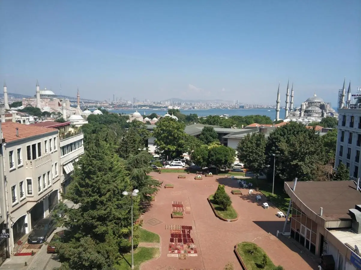 Hali Hotel