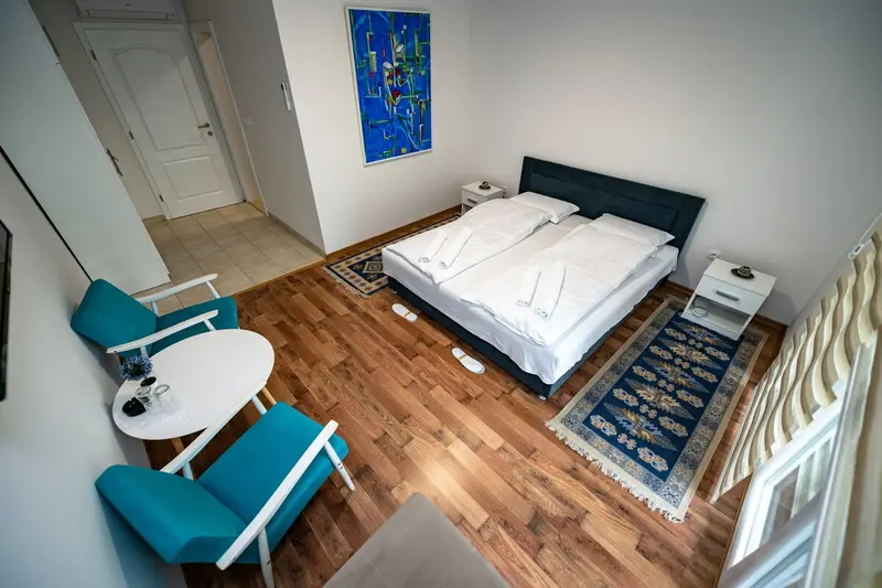 Nature View - Room 1