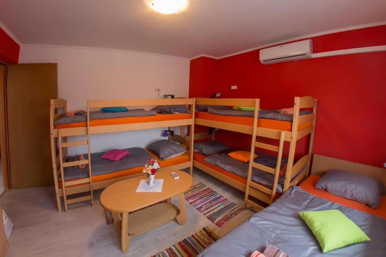 Hostel Adi