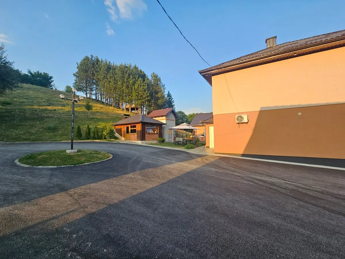 House in a quiet neighborhood with a huge garden