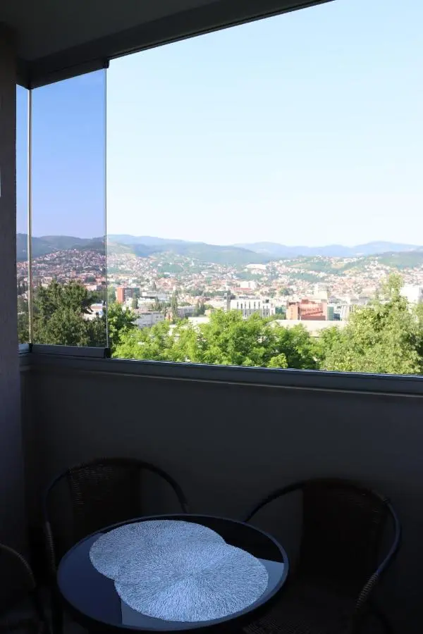 Apartment View FREE Parking