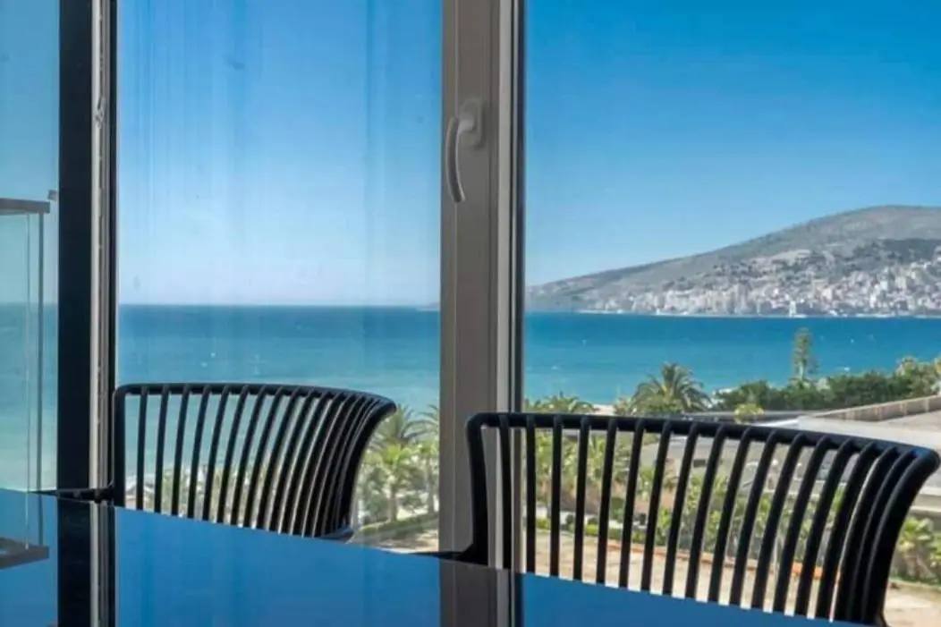 Beachfront Apartments- Horizon Residence