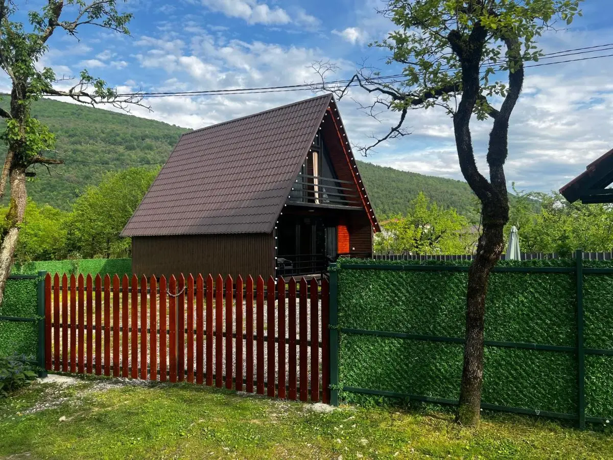 Tuta Cottage near Martvili Canyon