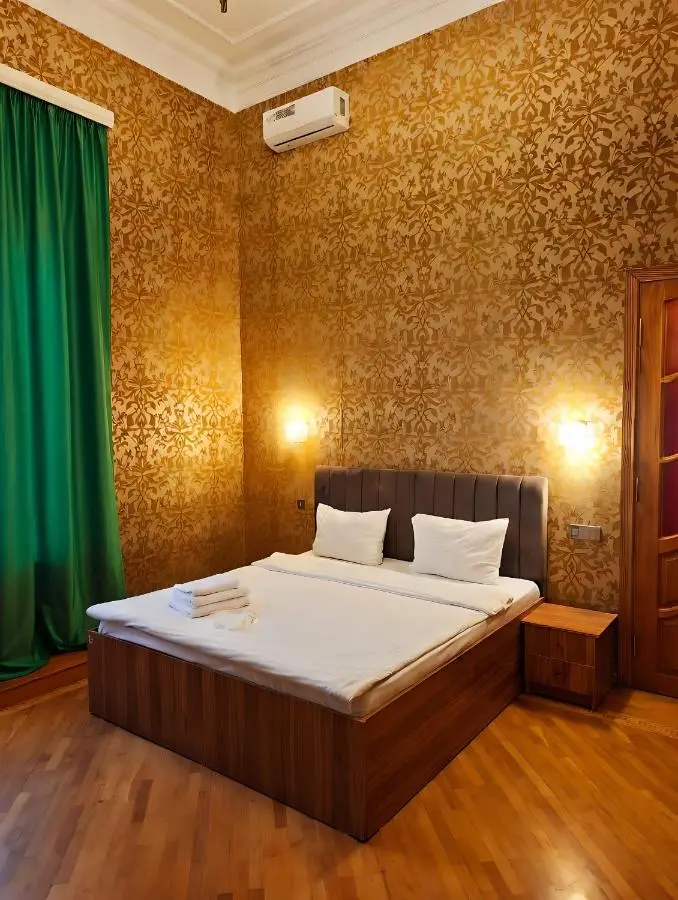 Versailles Boutigue Hotel - Baku, Nizami Street
