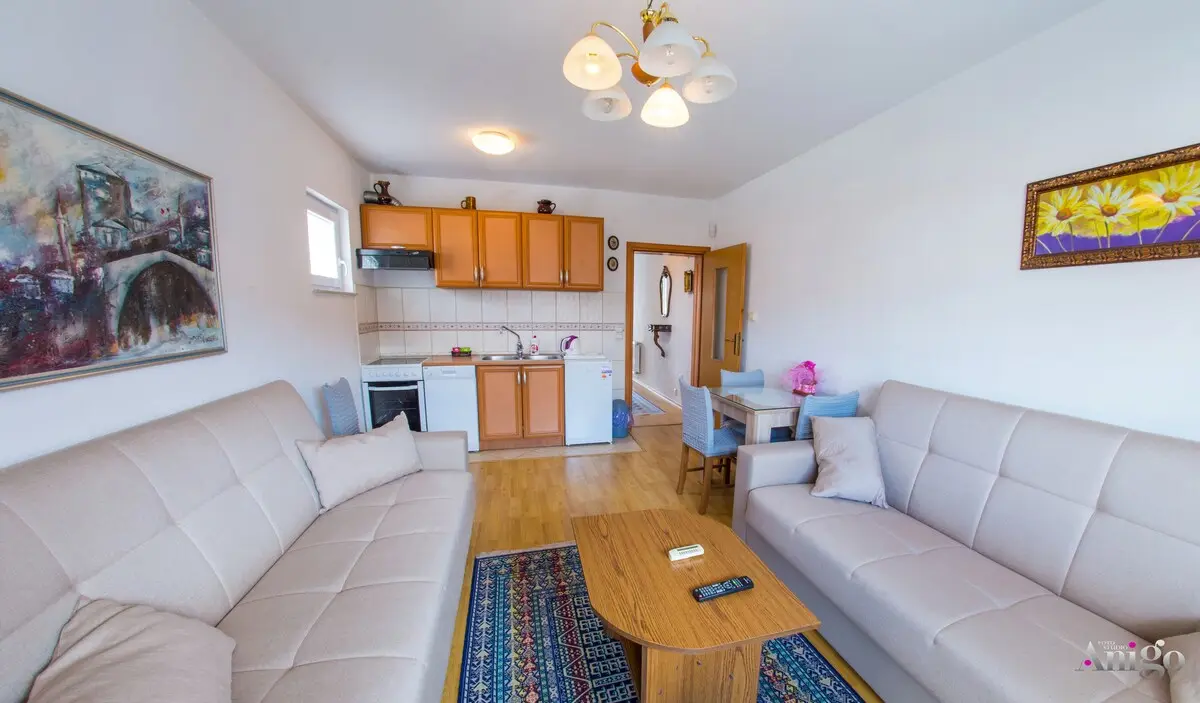 Apartment Ado