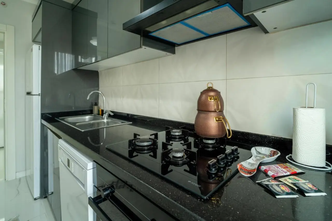 Roni Apartments, Close to the metro and parking