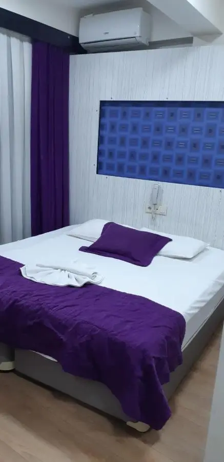 Arya Hotel