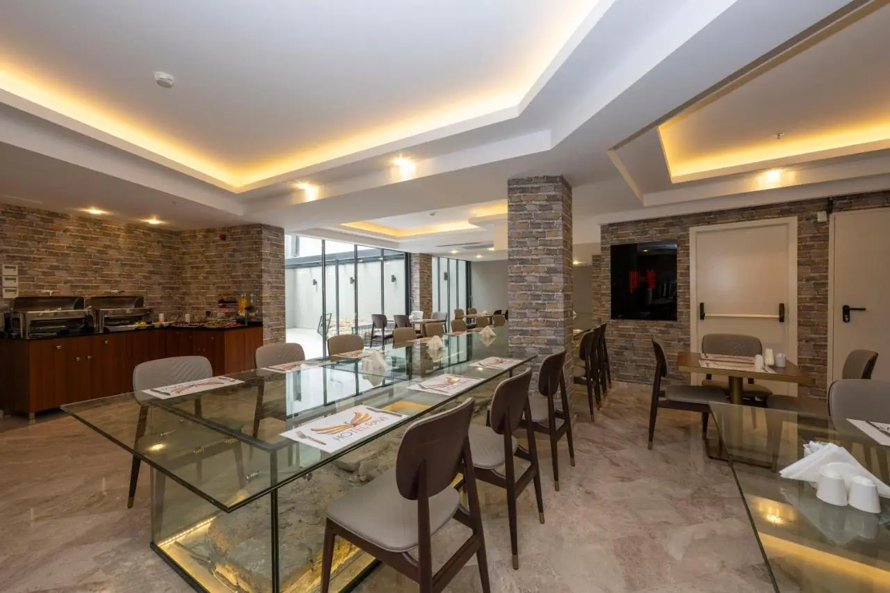 Hotel Ravi