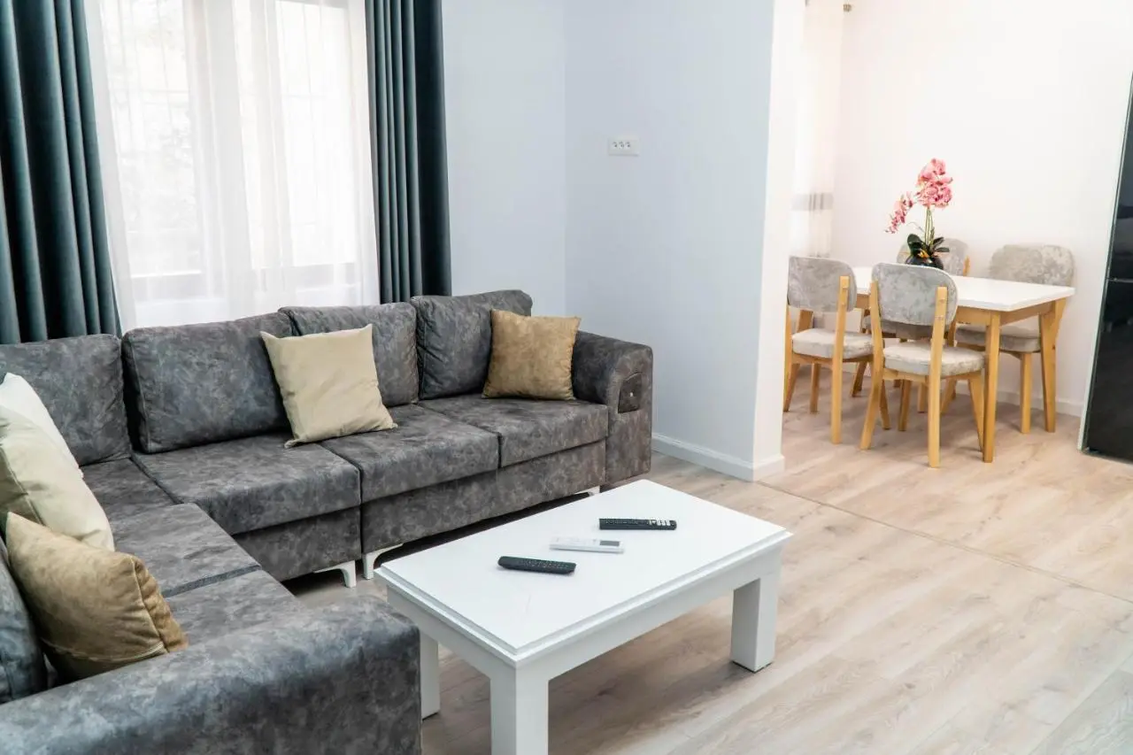 Signature apartment 8
