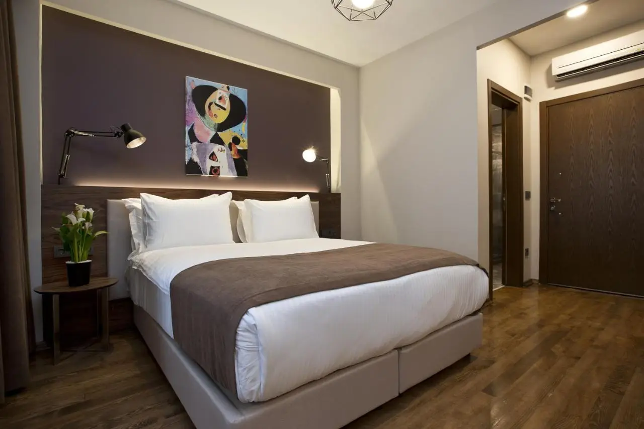 Snog Rooms & Suites