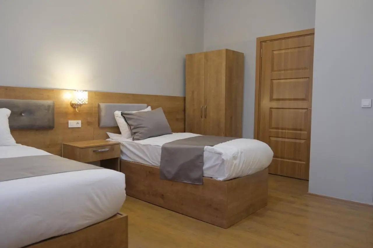 Adamantides Hotel