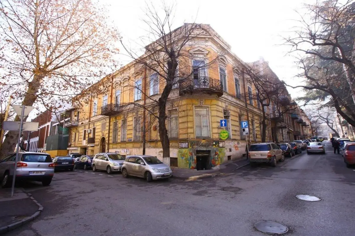 Wehost Loft next to the Freedom Square