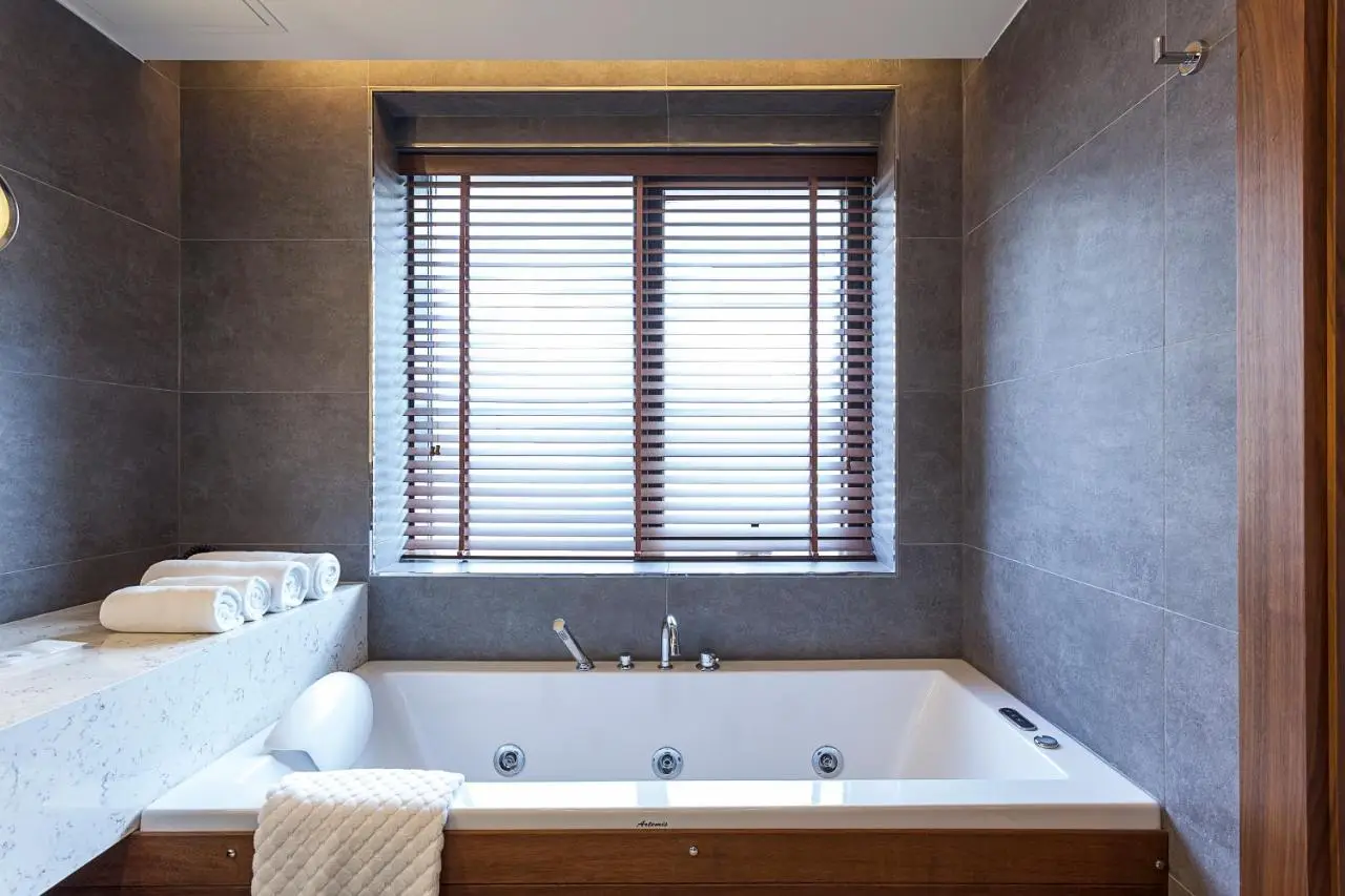 Bof Hotels Business