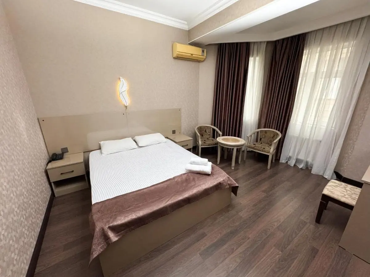 Consul Hotel