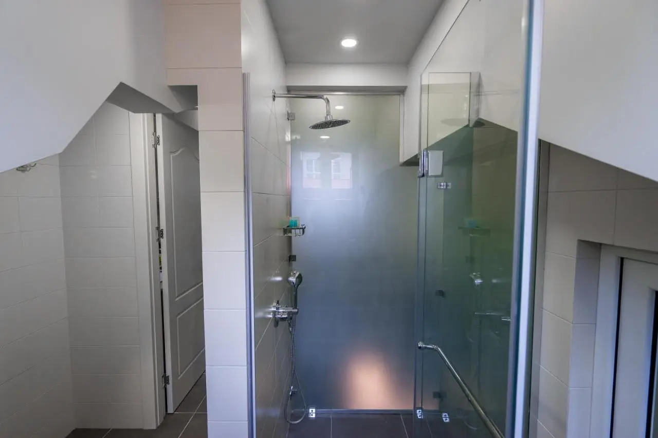 8 Rooms Apartotel On Meidan