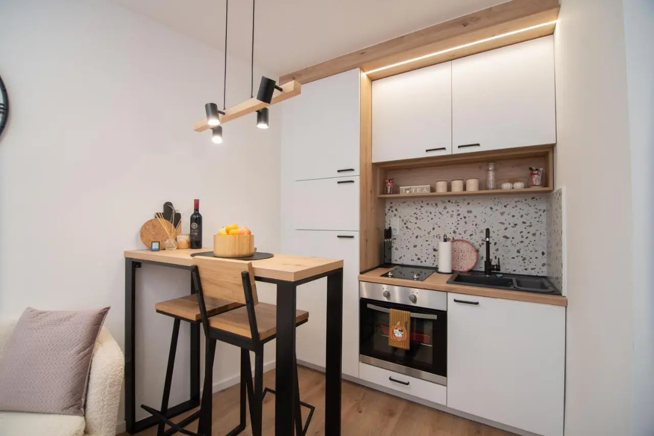 Cute 1BDR in City Center