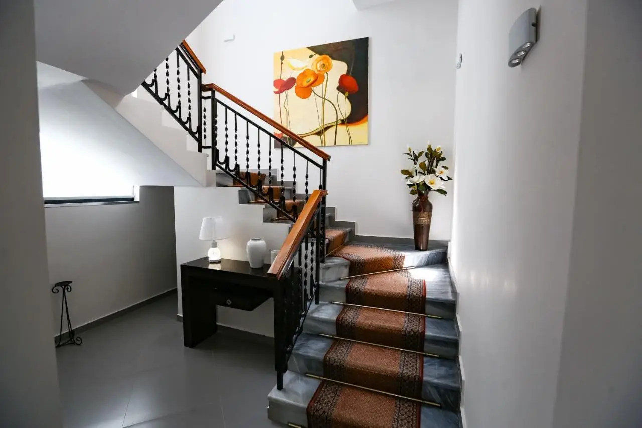 Home Hotel