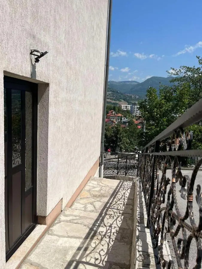 Apartment Emina Free garage