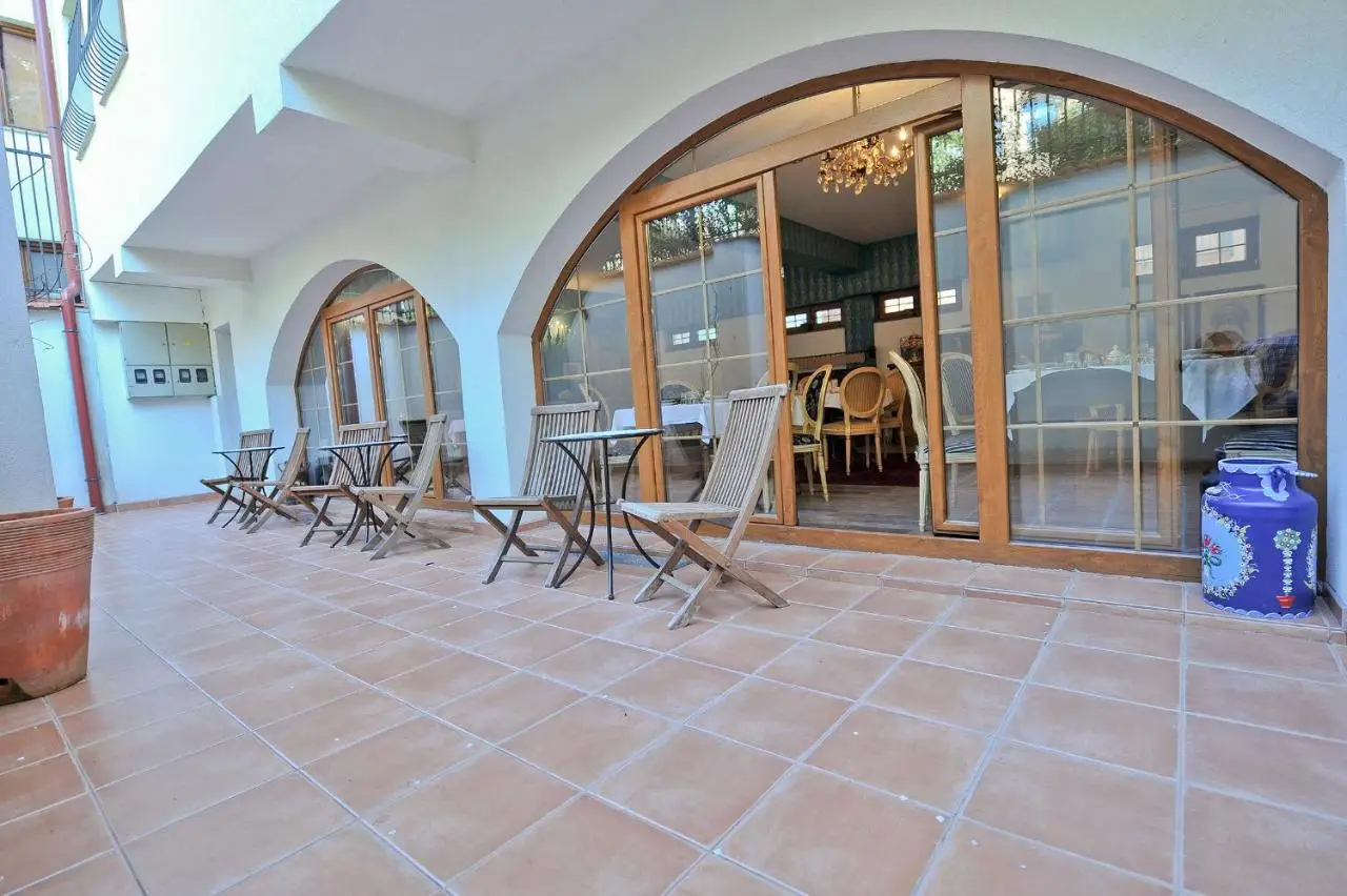 MICHELE Hotel