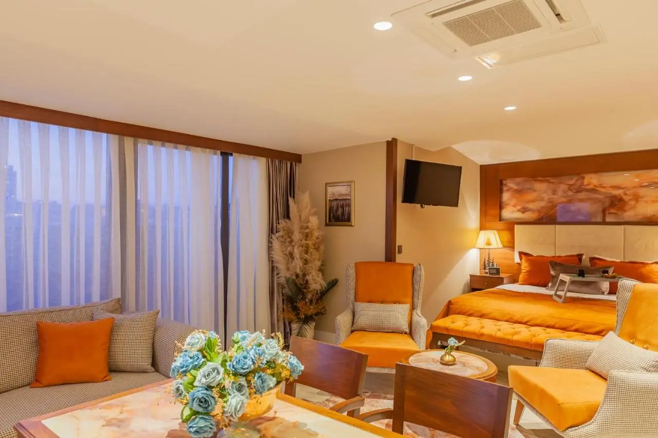 Lord Morgan & Exclusive Design Residence Cihangir