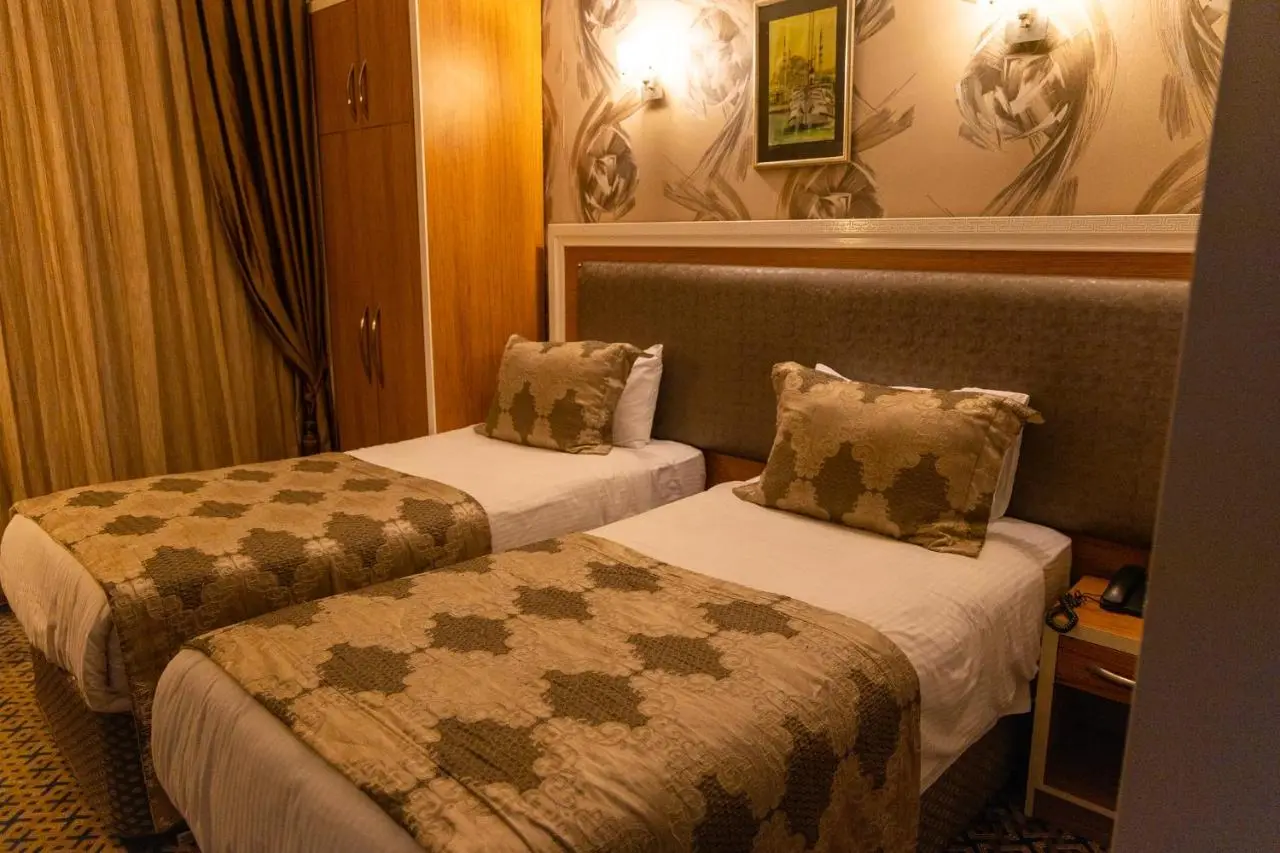Grand Rosa Hotel