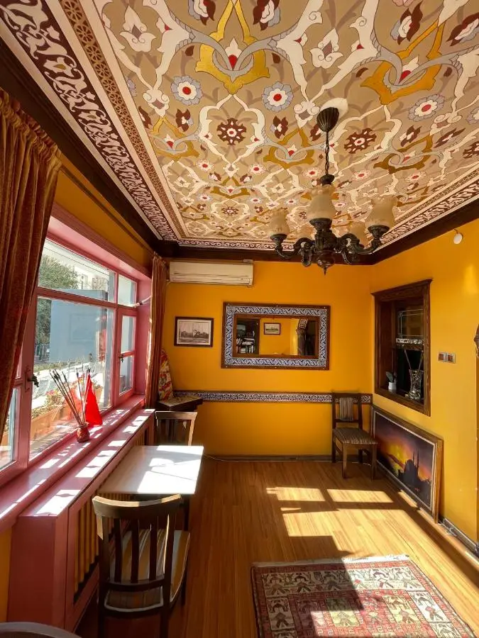 Cheers Vintage Hostel