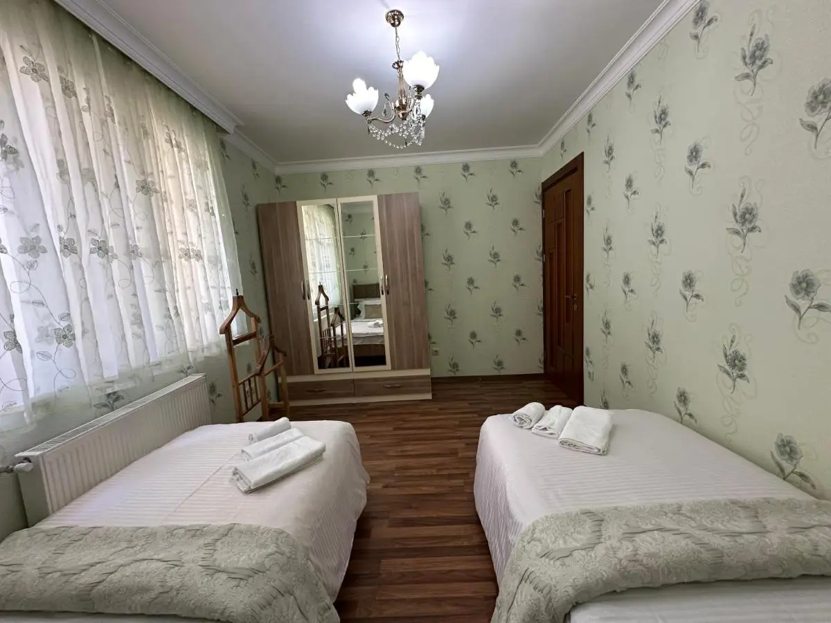 Spacious Yellow Villa with garden - up to 8 guests