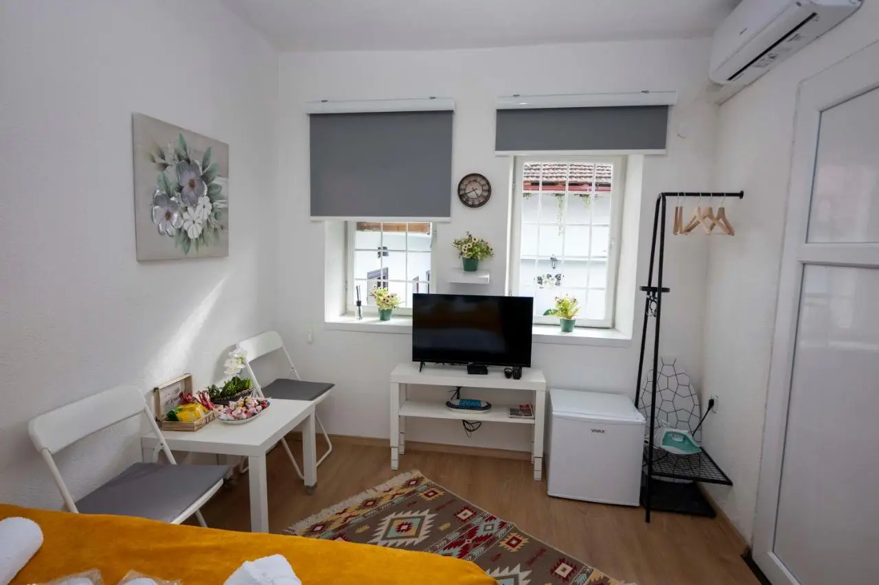 Bosanska Avlija Authentic Sarajevo Stay with Garden