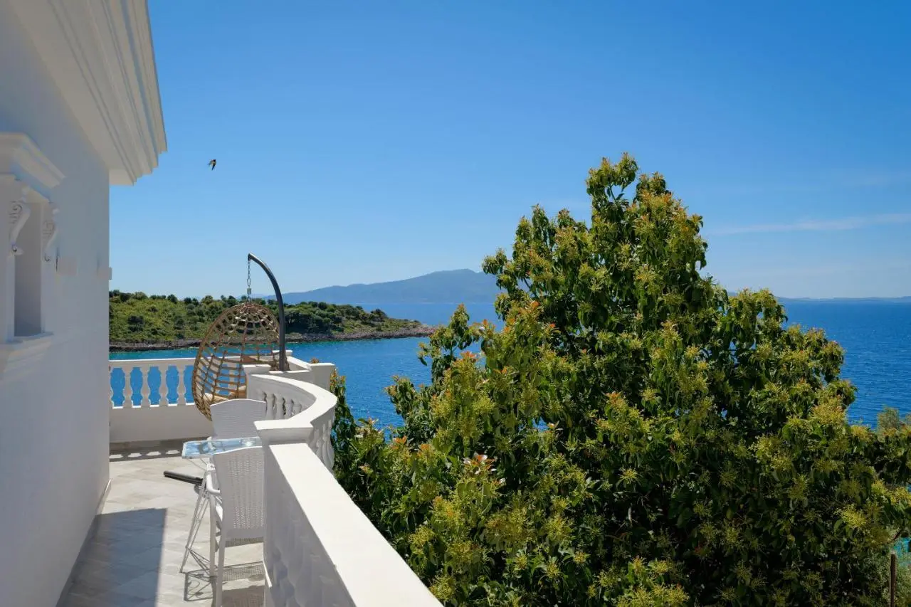 Villa Juna Beach