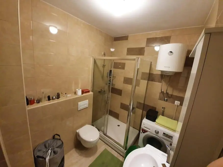 Sunny home in Mostar with a garage!