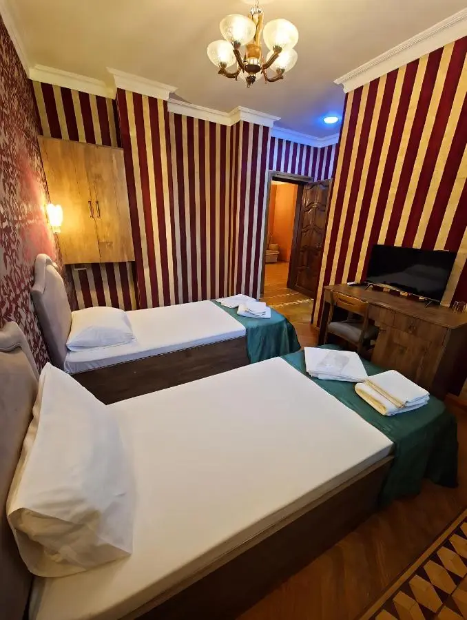 Versailles Boutigue Hotel - Baku, Nizami Street