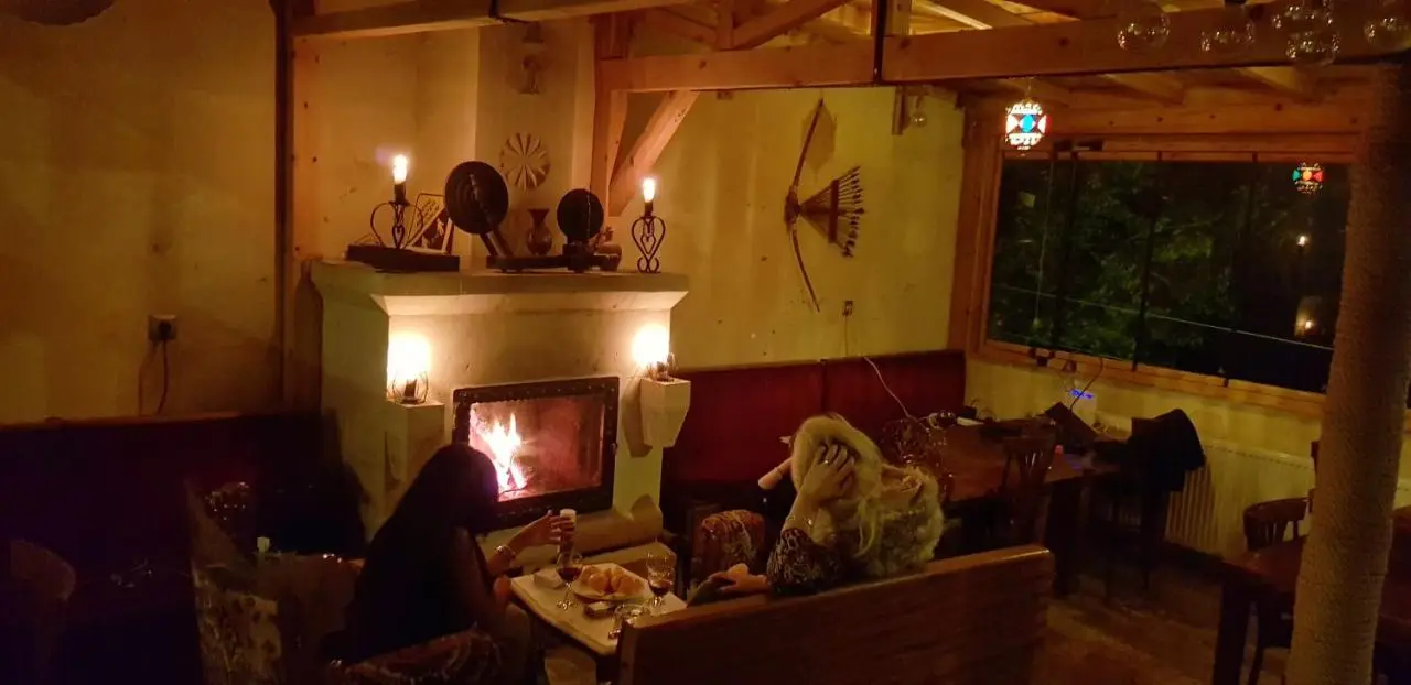 Larissa Cave Hotel