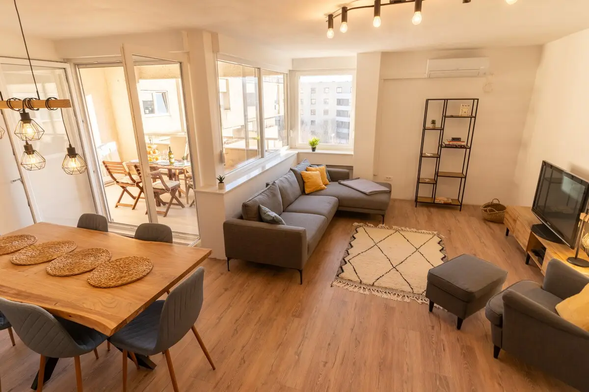Mostar City Center: Chic Comfort & Mountain View