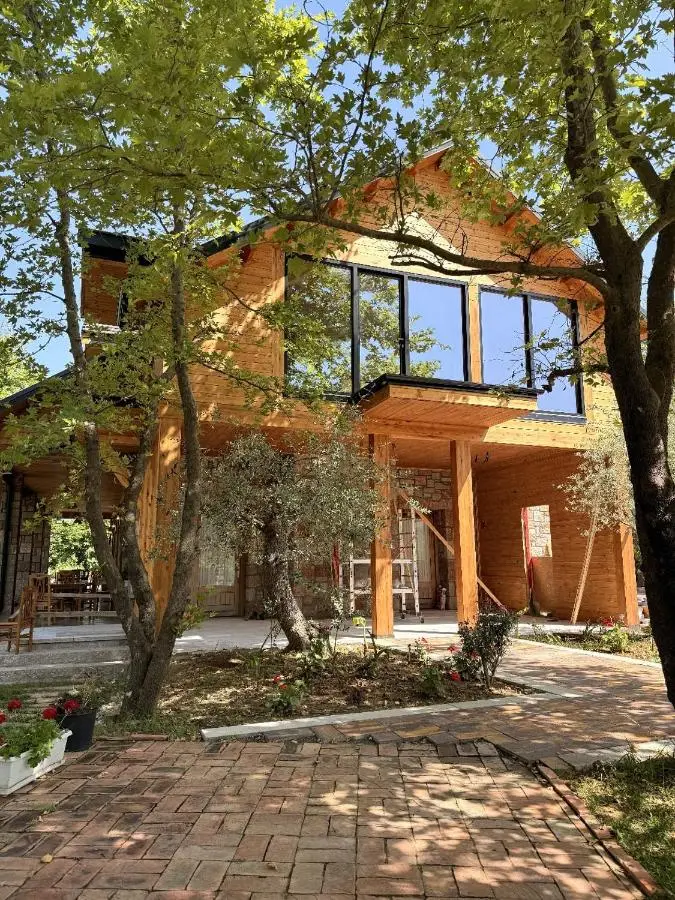Bujtina Guri Hanit