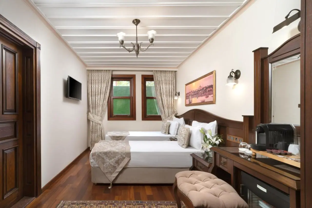 Bender Hotel - Old City